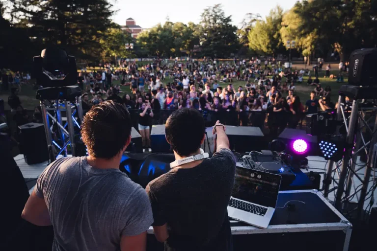 Webzine-Bienvenue sur ISL magazine-DJ en spectacle de plein air