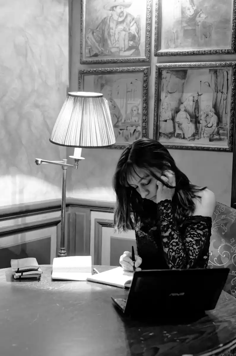 Carine Marret copyright Louis-Paul Fallot nbo [site Carine Marret]