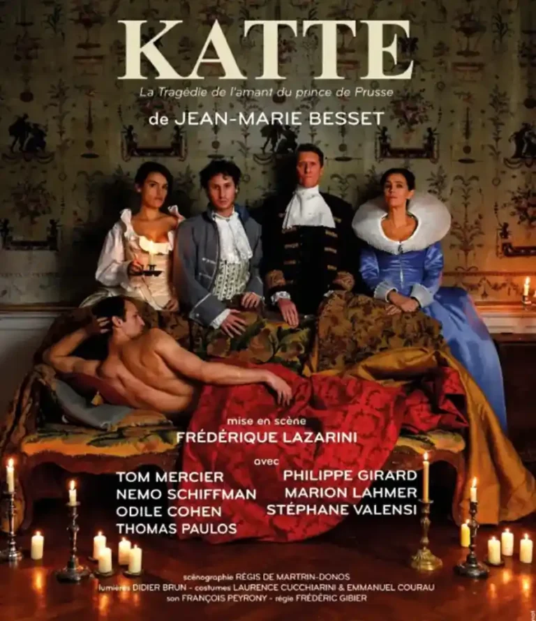 Katte, de Jean-Marie Besset, affiche, un personnage allongé sur un sofa, 4 personnages, debout derrière le dossier du sofa en habit du 18ème siècle