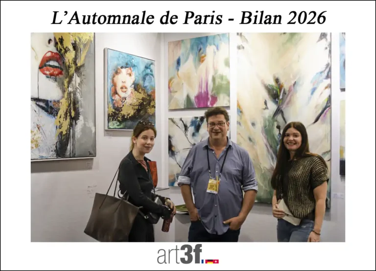 Bilan d'Art3F 2026, automnale de Paris, Photo d'ambiance du salon Art3F Automnale de Paris 2026 : un artiste Allemand Kunts-Unter-Uss et deux visiteuses sourient devant de grandes toiles expressives et colorées, illustrant l'esprit de rencontre et d'échange du salon. 1er jour !